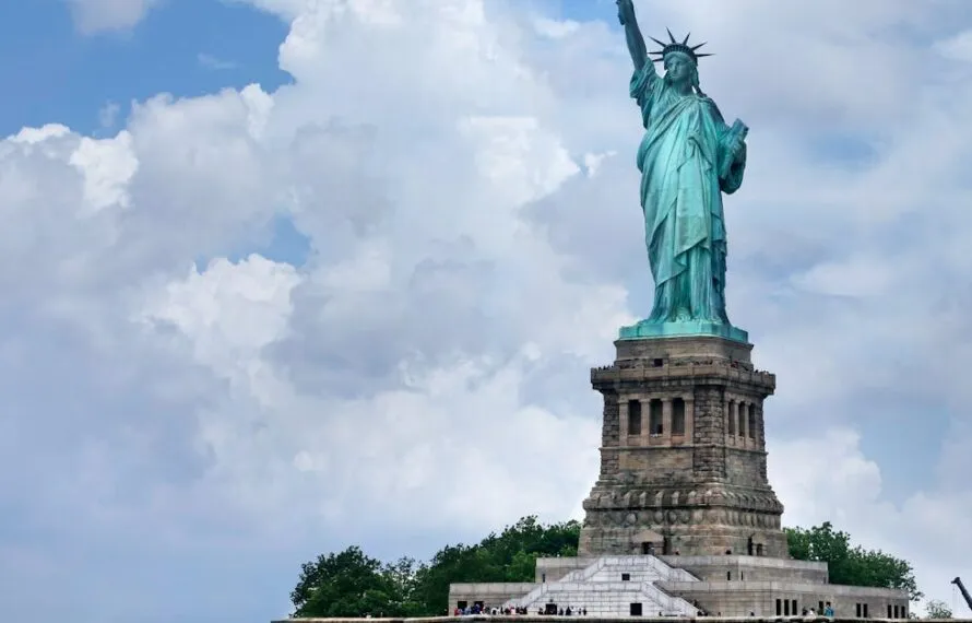 Can You See Statue of Liberty From Brooklyn Bridge? Can You See Statue of Liberty From Brooklyn Bridge?