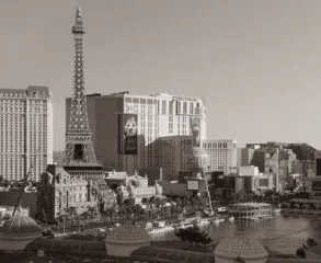 How Many Hours Behind Is Las Vegas? Find Out Now!