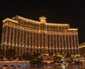 What Hotel Is Perfectly Located On The Las Vegas Strip